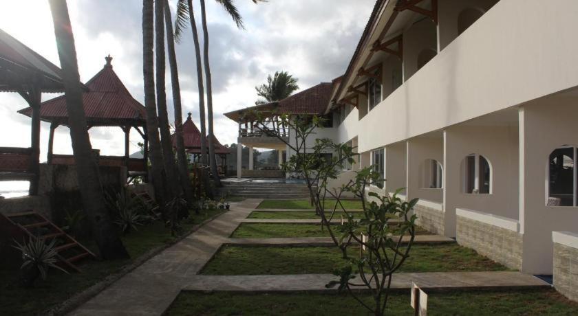 77 Sunset Plaza Hotel Cisolok Exterior photo